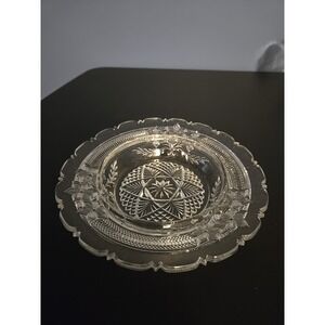 Vintage Indiana Glass 7.5" Bowl, Narcissus spray Flower Pattern Ruffle Edge EAPG